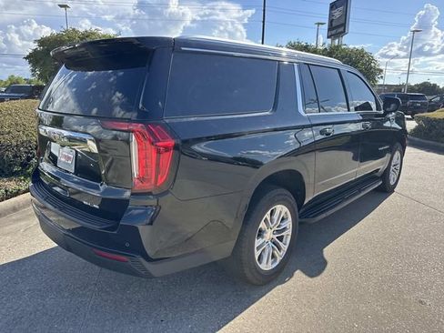 Used 2022 GMC Yukon XL SLE w/ Gmc Pro Safety Plus Package RWD image 5