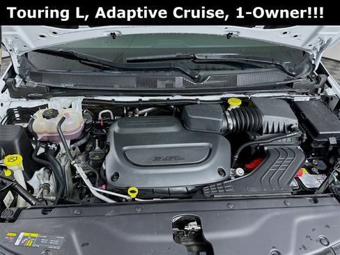 Used 2024 Chrysler Pacifica Touring-L image 31