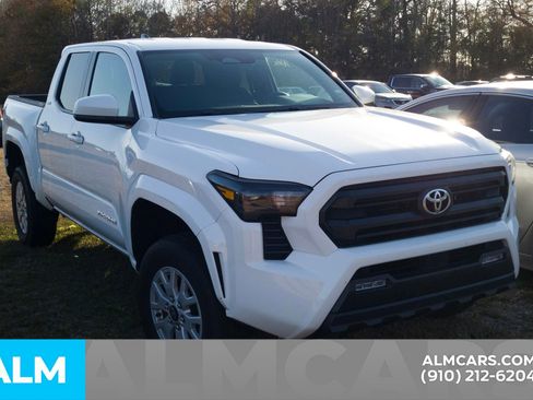 Used 2024 Toyota Tacoma SR5 image 19