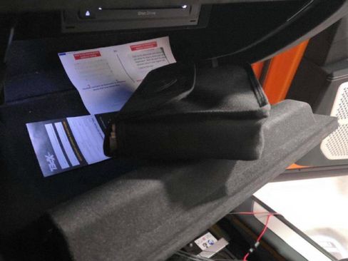 Used 2022 Lamborghini Urus image 20