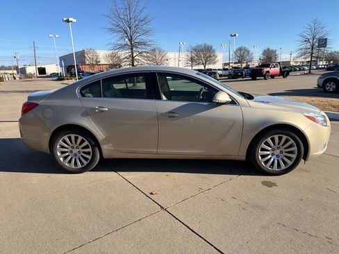 Used 2012 Buick Regal Leather image 6