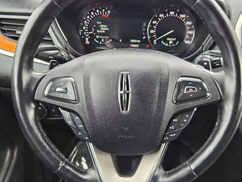 Used 2018 Lincoln MKC Select w/ Select Plus Package AWD/4WD image 24