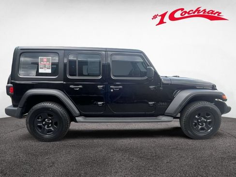 Used 2022 Jeep Wrangler Unlimited Sport AWD/4WD image 6