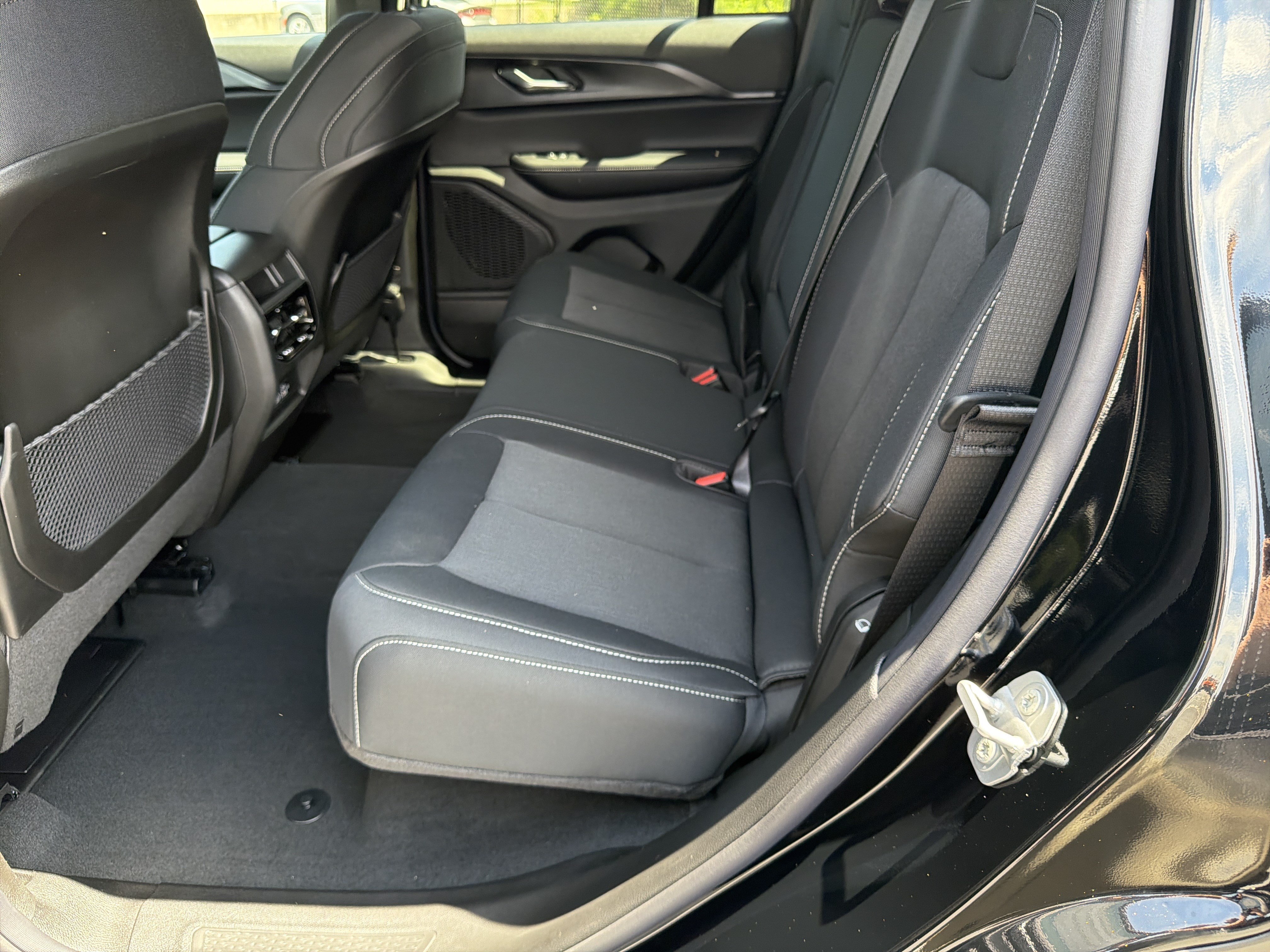 New 2026 Jeep Grand Cherokee Laredo RWD image 24