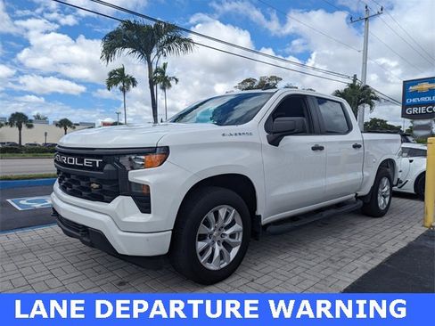 Used 2023 Chevrolet Silverado 1500 Custom image 4