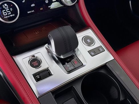 Used 2026 Jaguar F-PACE R-Dynamic S image 19