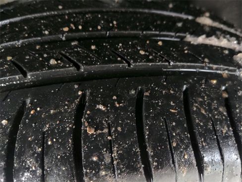 Certified 2022 Ford Explorer XLT w/ Equipment Group 202A image 35