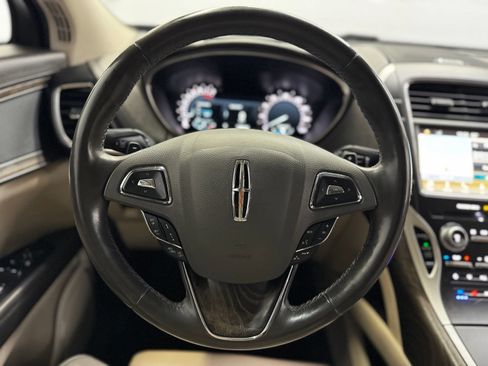 Used 2018 Lincoln MKX Reserve w/ Driver Assistance Package AWD/4WD image 21
