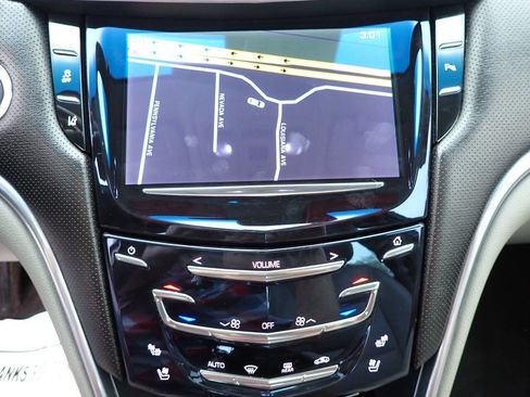 Used 2013 Cadillac XTS Luxury w/ Driver Awareness Package AWD/4WD image 10