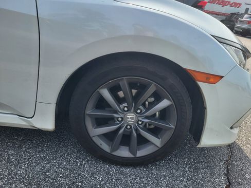 Used 2019 Honda Civic EX image 7