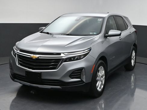Used 2023 Chevrolet Equinox LT FWD image 3
