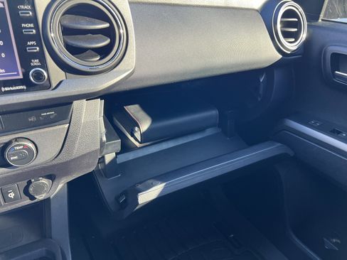 Used 2021 Toyota Tacoma TRD Sport image 28