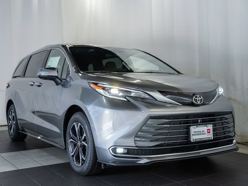 New 2026 Toyota Sienna Platinum AWD/4WD image 1