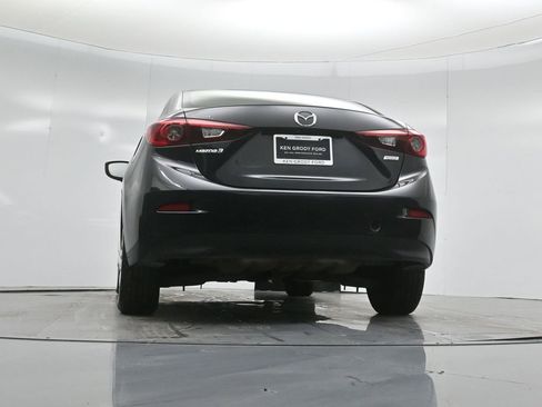 Used 2018 MAZDA MAZDA3 Sport image 46