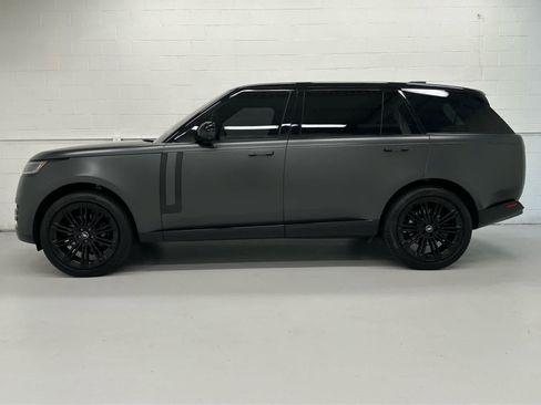 Used 2023 Land Rover Range Rover Long Wheelbase SE AWD/4WD image 3