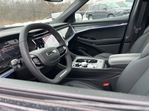 Used 2025 Jeep Wagoneer S Limited image 13