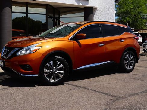 Used 2017 Nissan Murano SV FWD image 3