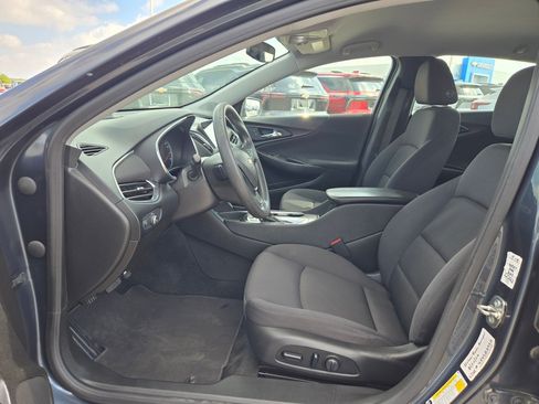 Used 2021 Chevrolet Malibu LT image 8