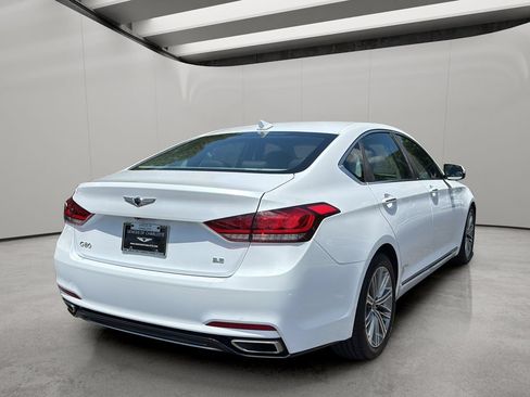 Used 2019 Genesis G80 3.8 RWD image 5