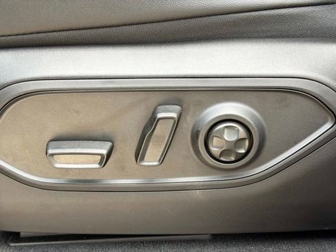 New 2026 Jeep Grand Cherokee L Limited w/ Limited Altitude Package AWD/4WD image 22