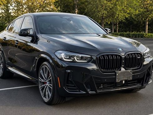 Used 2024 BMW X4 M40i AWD/4WD image 1