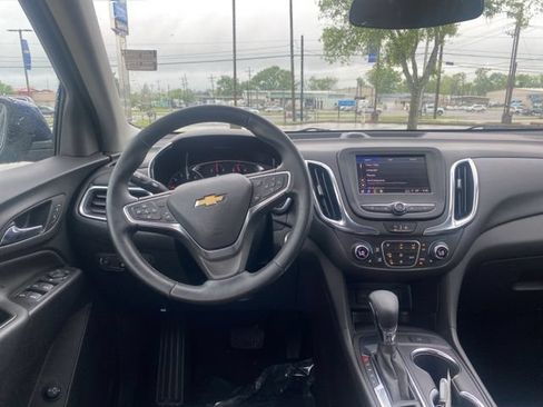Used 2023 Chevrolet Equinox LT FWD image 19