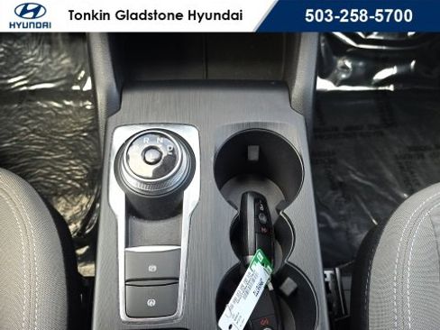 Used 2022 Ford Escape SE image 20