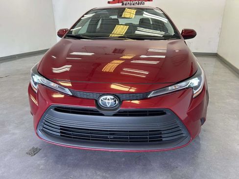 Used 2025 Toyota Corolla LE FWD image 7