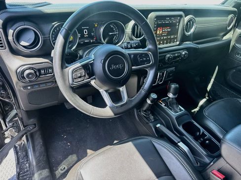 Certified 2022 Jeep Wrangler Unlimited Sahara AWD/4WD image 10