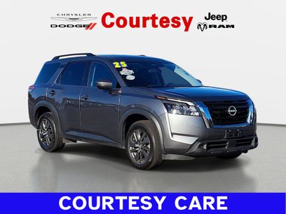 Used 2025 Nissan Pathfinder SV