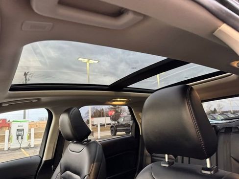 Certified 2023 Ford Edge SEL w/ Convenience Package image 10