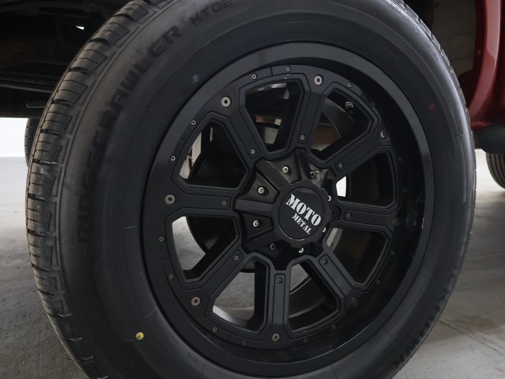 Used 2018 Nissan Frontier SV AWD/4WD image 31