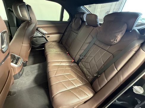 Used 2024 BMW i7 eDrive50 w/ M Sport Package RWD image 26