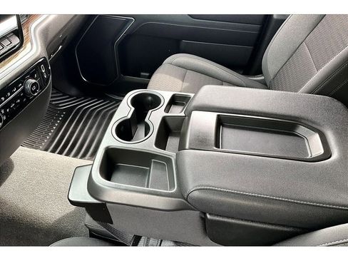 Used 2023 Chevrolet Silverado 1500 LT AWD/4WD image 15