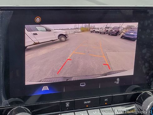 Used 2024 Chevrolet Colorado W/T RWD image 19