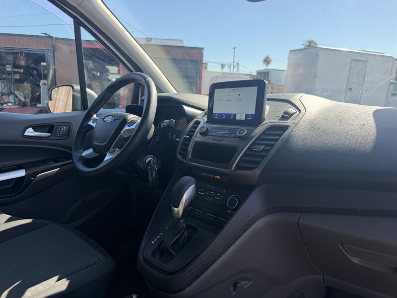 Used 2023 Ford Transit Connect XLT FWD image 18