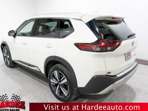 Used 2023 Nissan Rogue Platinum w/ Platinum Premium Package image 3