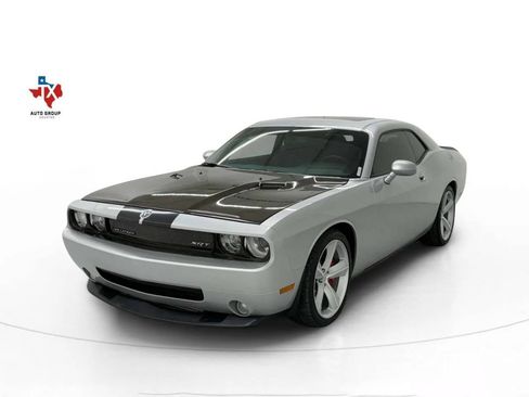 Used 2008 Dodge Challenger SRT8 RWD image 4