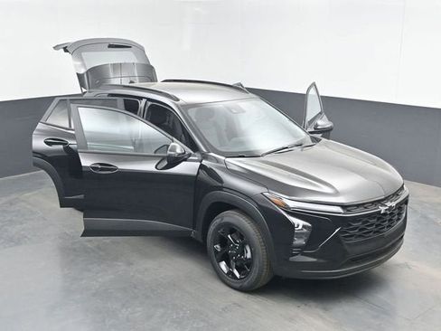 New 2026 Chevrolet Trax LT w/ Driver Confidence Package FWD image 47