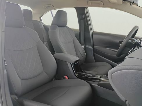 Used 2020 Toyota Corolla LE FWD image 23