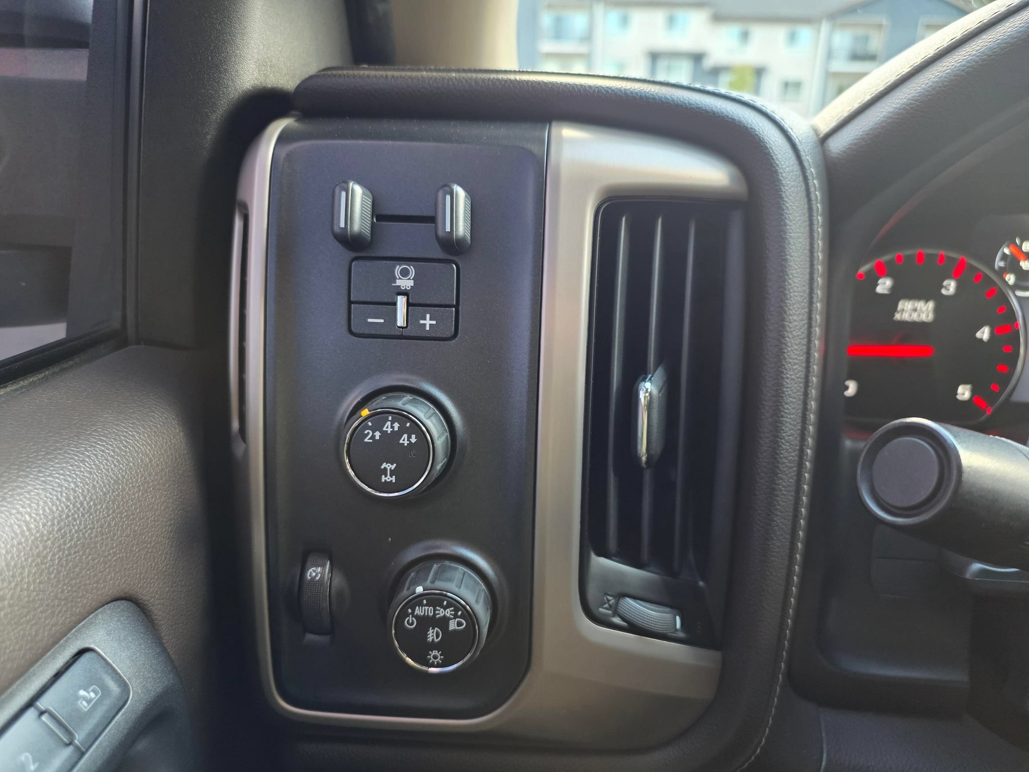 Used 2016 GMC Sierra 2500 Denali AWD/4WD image 23