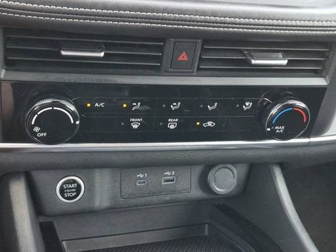 Used 2023 Nissan Rogue S FWD image 23