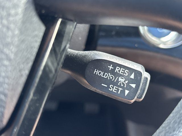Used 2022 Toyota Prius LE FWD image 27