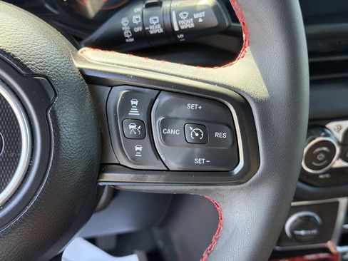 Used 2024 Jeep Wrangler Unlimited Rubicon w/ Technology Group AWD/4WD image 9