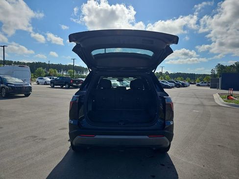 Used 2025 Chevrolet Equinox LT FWD image 17