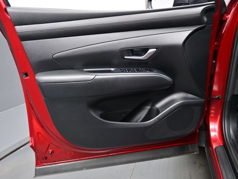 Certified 2025 Hyundai Tucson SEL FWD image 9