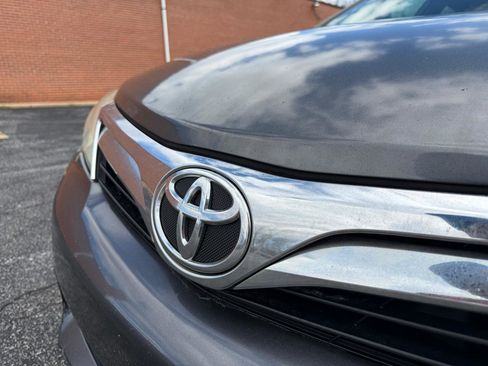 Used 2012 Toyota Camry LE image 9