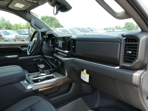 New 2026 Chevrolet Silverado 1500 LT Trail Boss w/ Convenience Package II AWD/4WD image 14