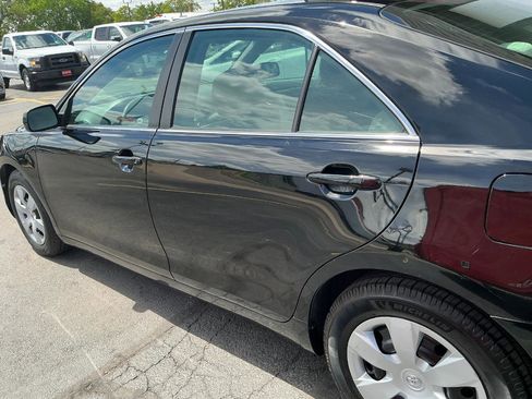 Used 2009 Toyota Camry FWD image 25