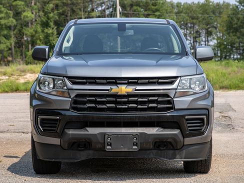 Used 2022 Chevrolet Colorado LT AWD/4WD image 2